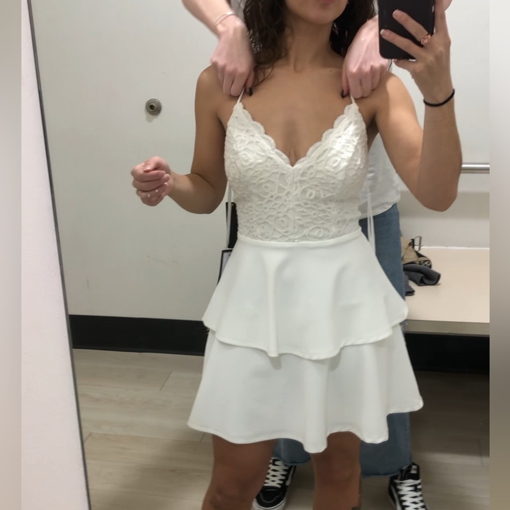NWT White Occasion Dress size 9